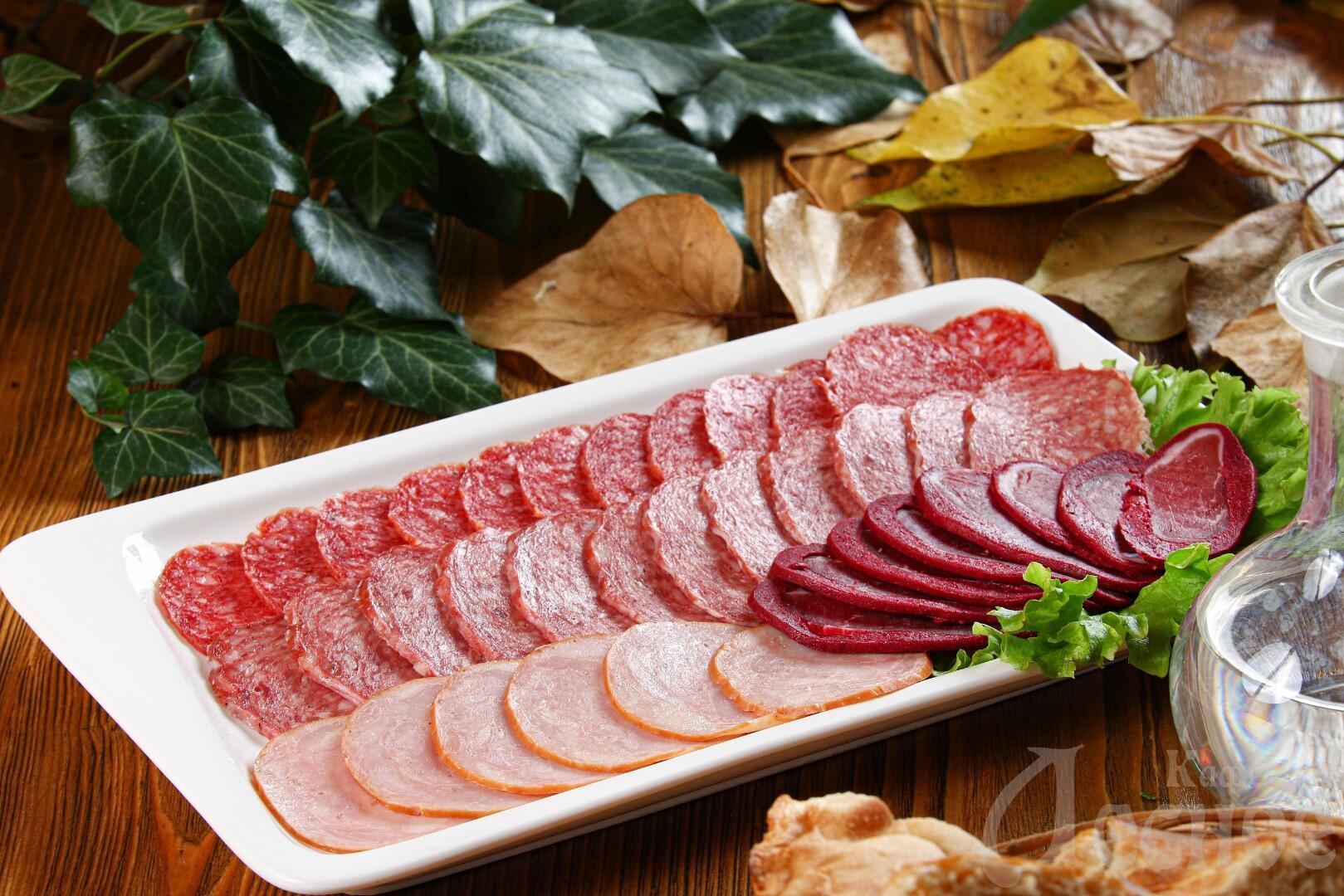 Ассорти мясное
